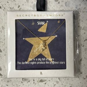 Trio star gold necklace